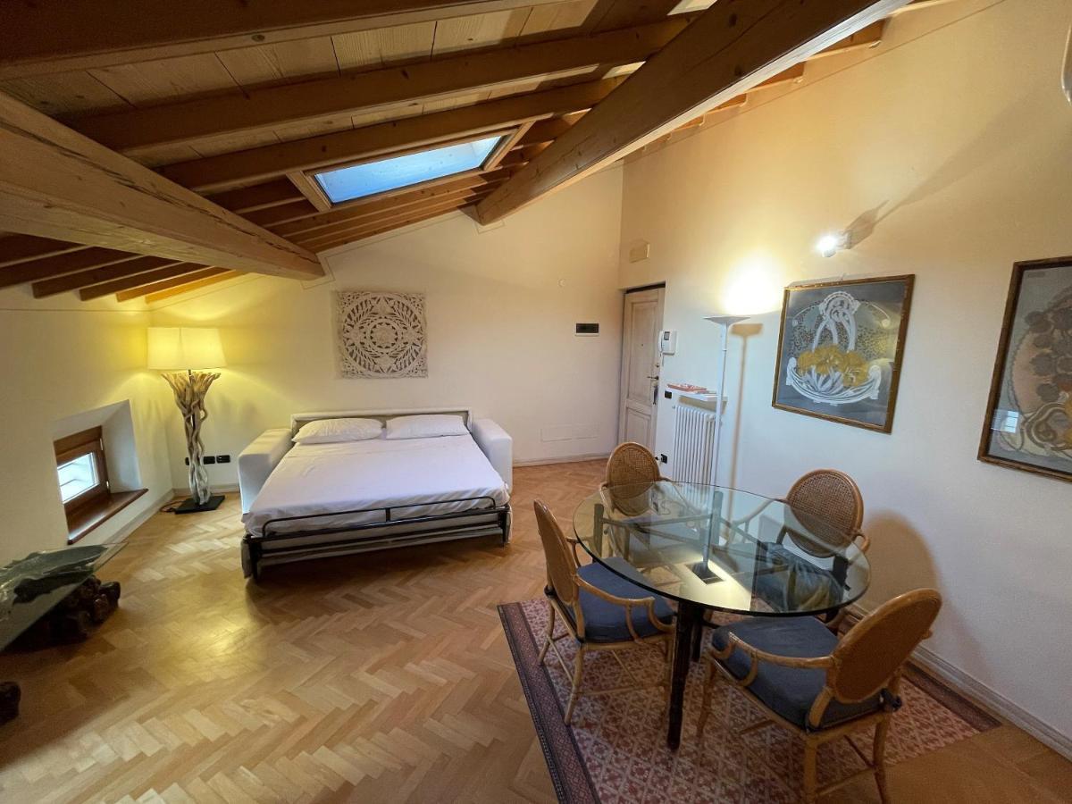 Attic 1 Centro Storico Apartment Peschiera del Garda Exterior photo