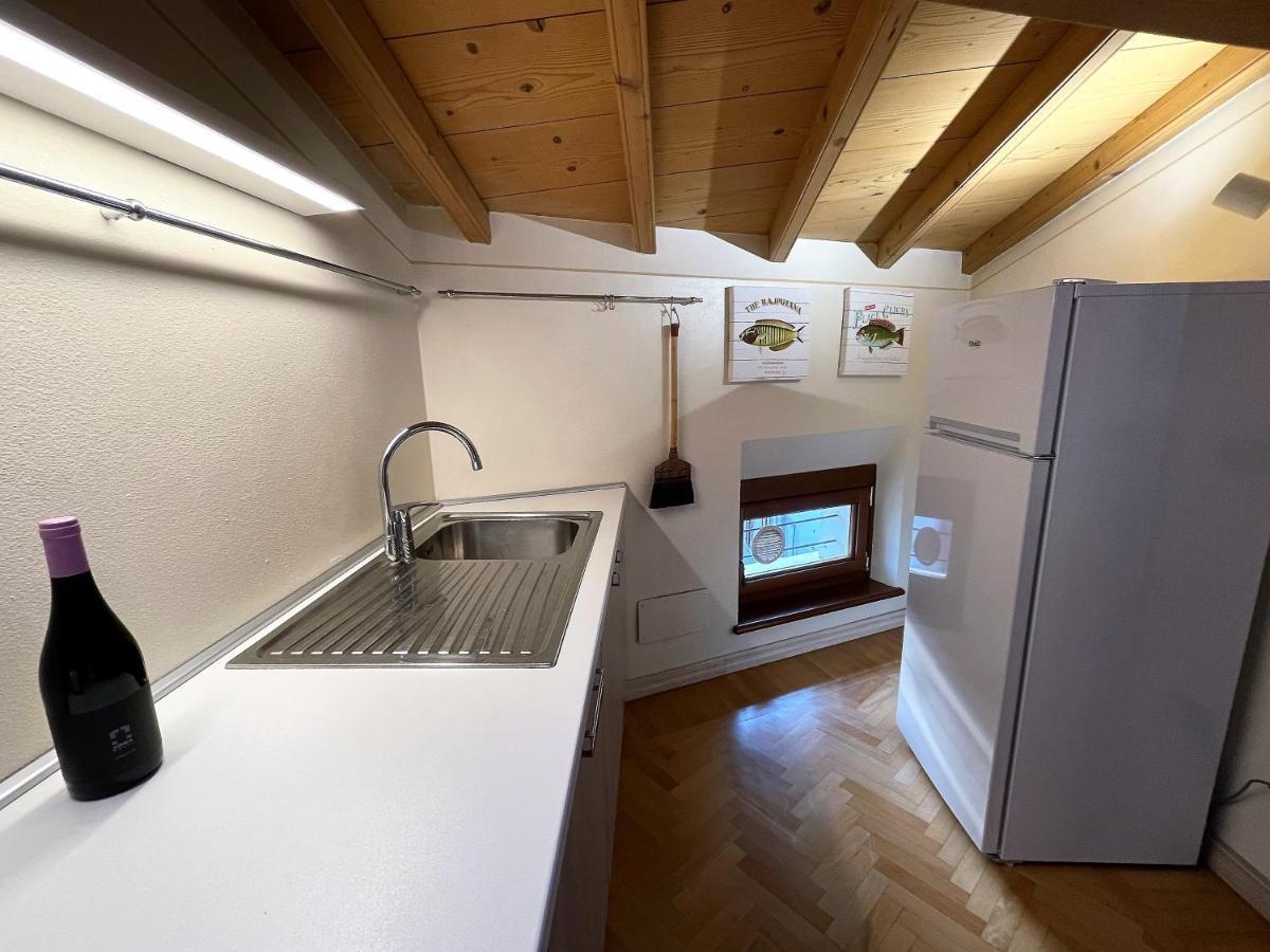 Attic 1 Centro Storico Apartment Peschiera del Garda Exterior photo